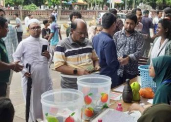 ঢাকা বিশ্ববিদ্যালয়ে চলছে পঞ্চম দিনের মতো গণত্রাণ সংগ্রহ