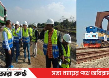 ৪.৮ কি.মি. যমুনা রেল সেতু ৩ মিনিটে অতিক্রম করেছে পর্যবেক্ষণ ট্রেন