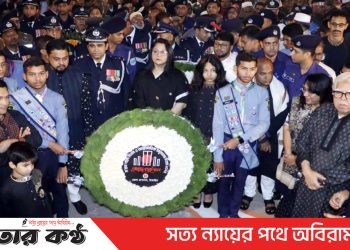 টাঙ্গাইলে একুশের প্রথম প্রহরে শ্রদ্ধা নিবেদন